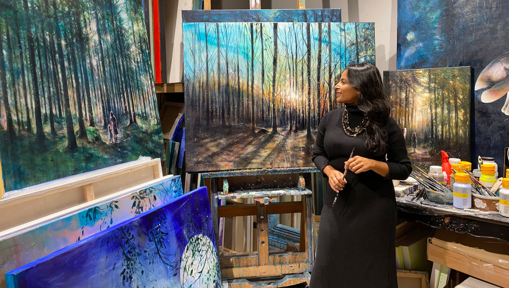 I atelieret hos billedkunstner Gro Mukta Holter