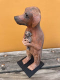 Brun hund m/valp