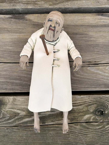 vegghengt Spikermann - Skulptur i keramikk av Ole Martin Skaug | Neo galleri