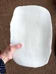 Avlangt hvitt fat