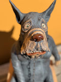 Mellomstor hund på sokkel (OM70)