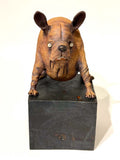 Liten hund på sokkel (OM24)
