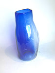 Stor skulpturell vase