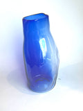 Stor skulpturell vase