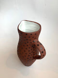 Mugge - Brun m/prikker 17 cm - Neo Galleri - Et kunstgalleri i Gamle Stavanger